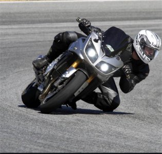 Screenshot_20250404-211222_Pixel Launcher.jpg